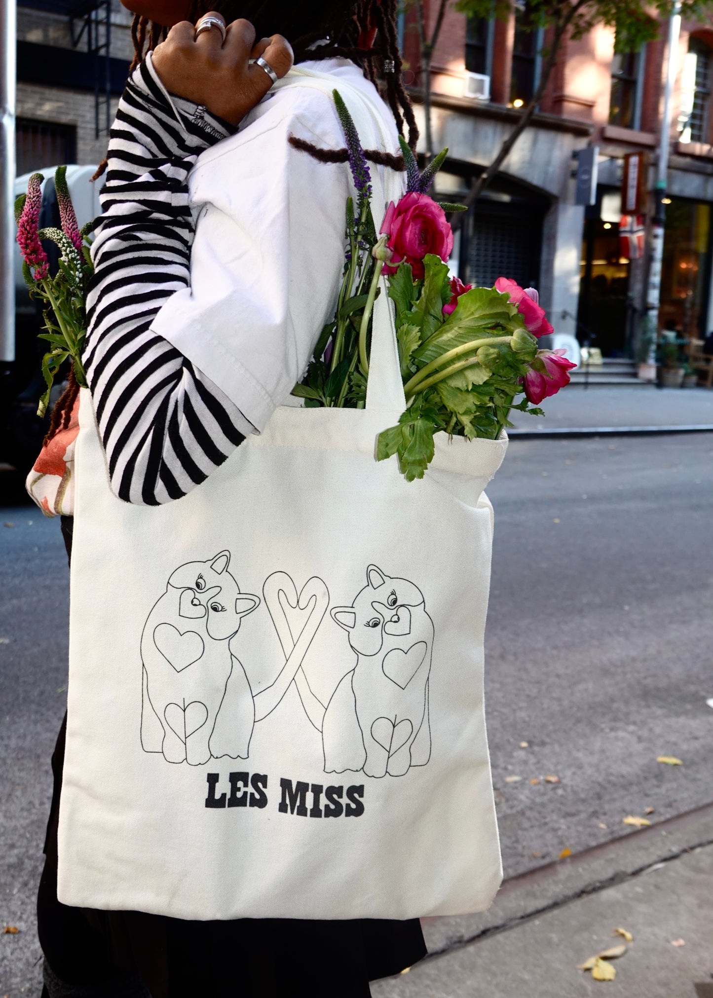 Les Miss Tote